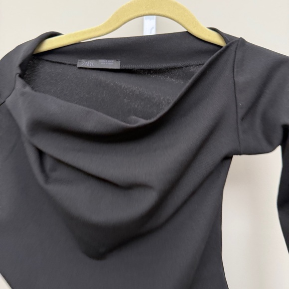 ZARA ASYMMETRIC CREPE TOP SIZE S - Picture 4 of 5